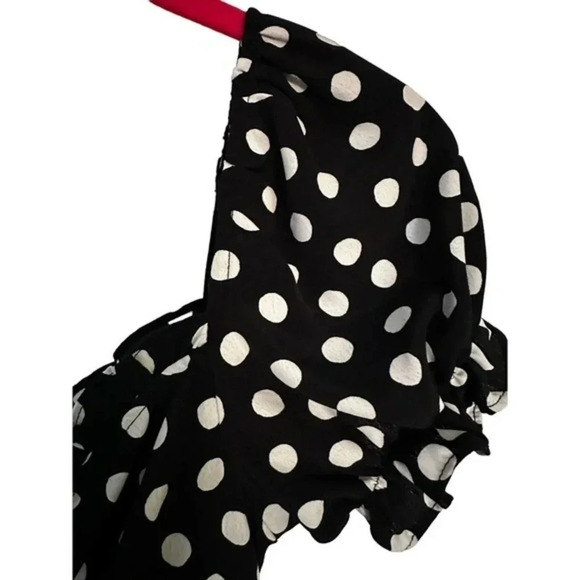Topshop Black Scoop Neck Short Puff Sleeve Polka Dot Dress Size 4 midi - Picture 4 of 5